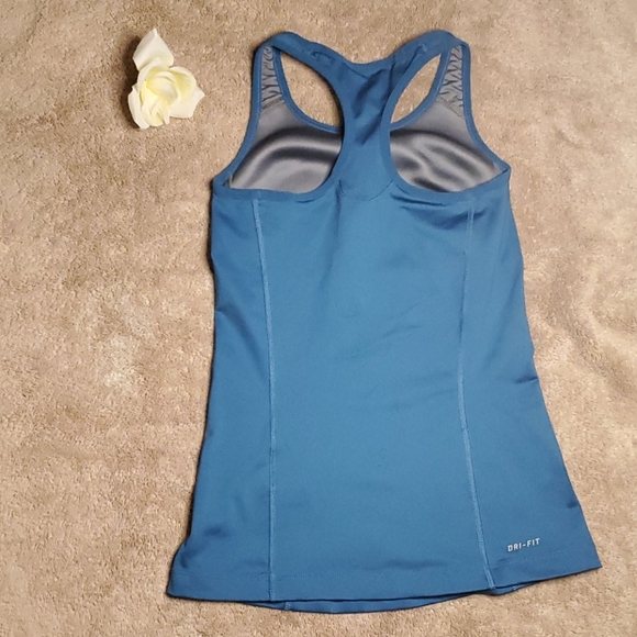 Nike Compression Tank - Picture 2 of 4
